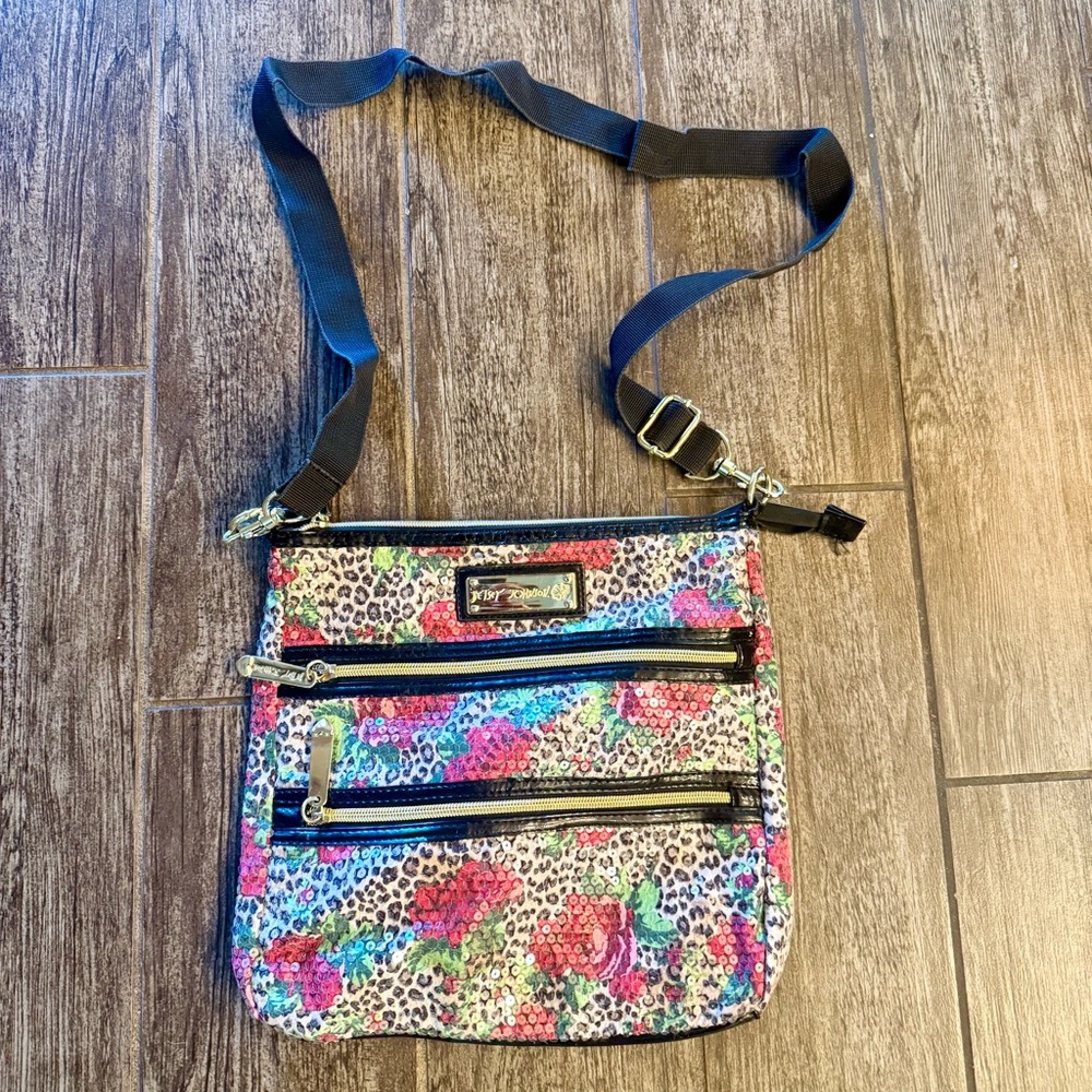 PRICE FIRM - Betsey Johnson sequin crossbody purse🌈